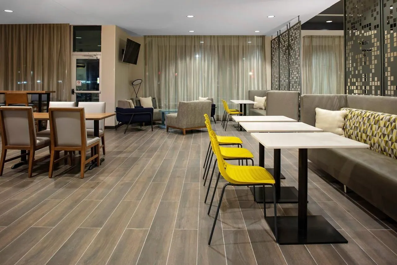 Hotel Towneplace Suites By Marriott Orlando Airport